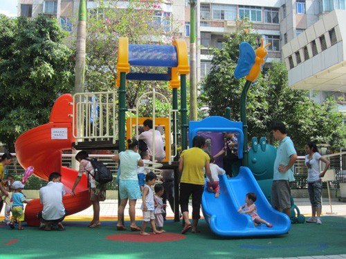 outdoor playground equipment